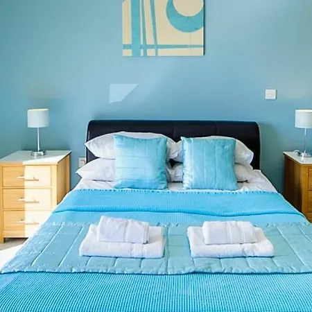 Apartment 064